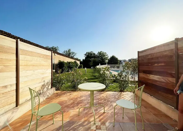 Studio 2 - Les Suites De Robinson - Residence Avec Piscine En Bord De Siagne, A Mandelieu-La-Napoule