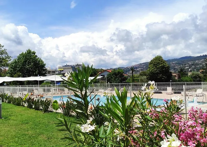 Studio 2 - Les Suites De Robinson - Residence Avec Piscine En Bord De Siagne, A Mandelieu-La-Napoule